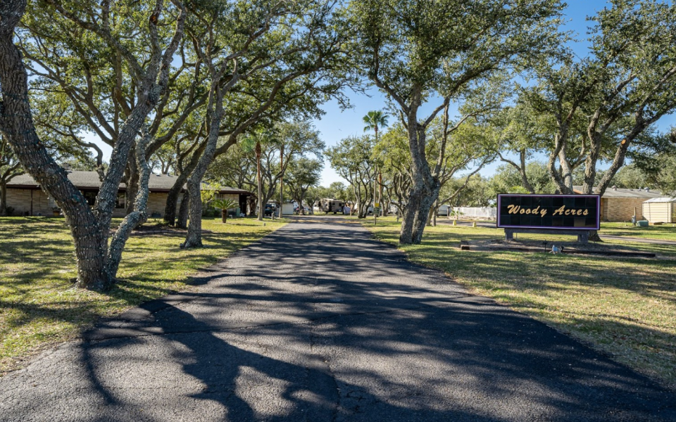 Woody Acres entrance